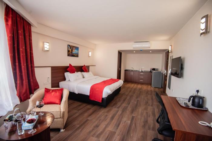 the crossroads hotel westlands