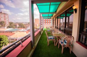 the crossroads hotel westlands