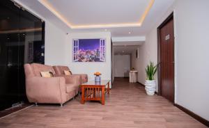 the crossroads hotel westlands