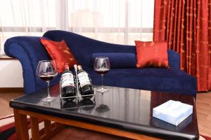 the crossroads hotel westlands