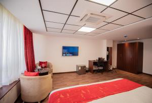 the crossroads hotel westlands