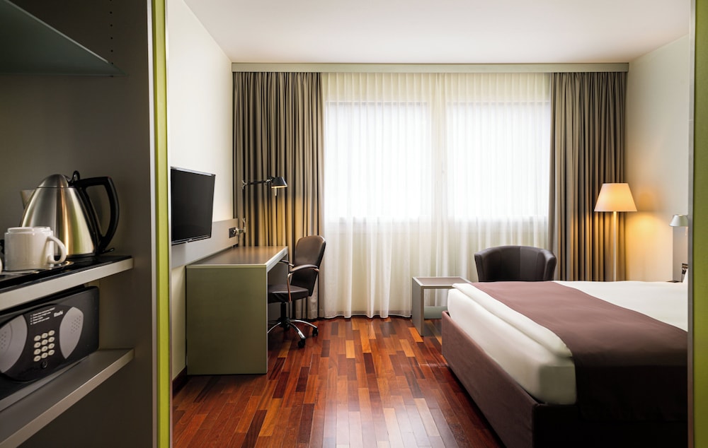 holiday inn zurich messe by ihg