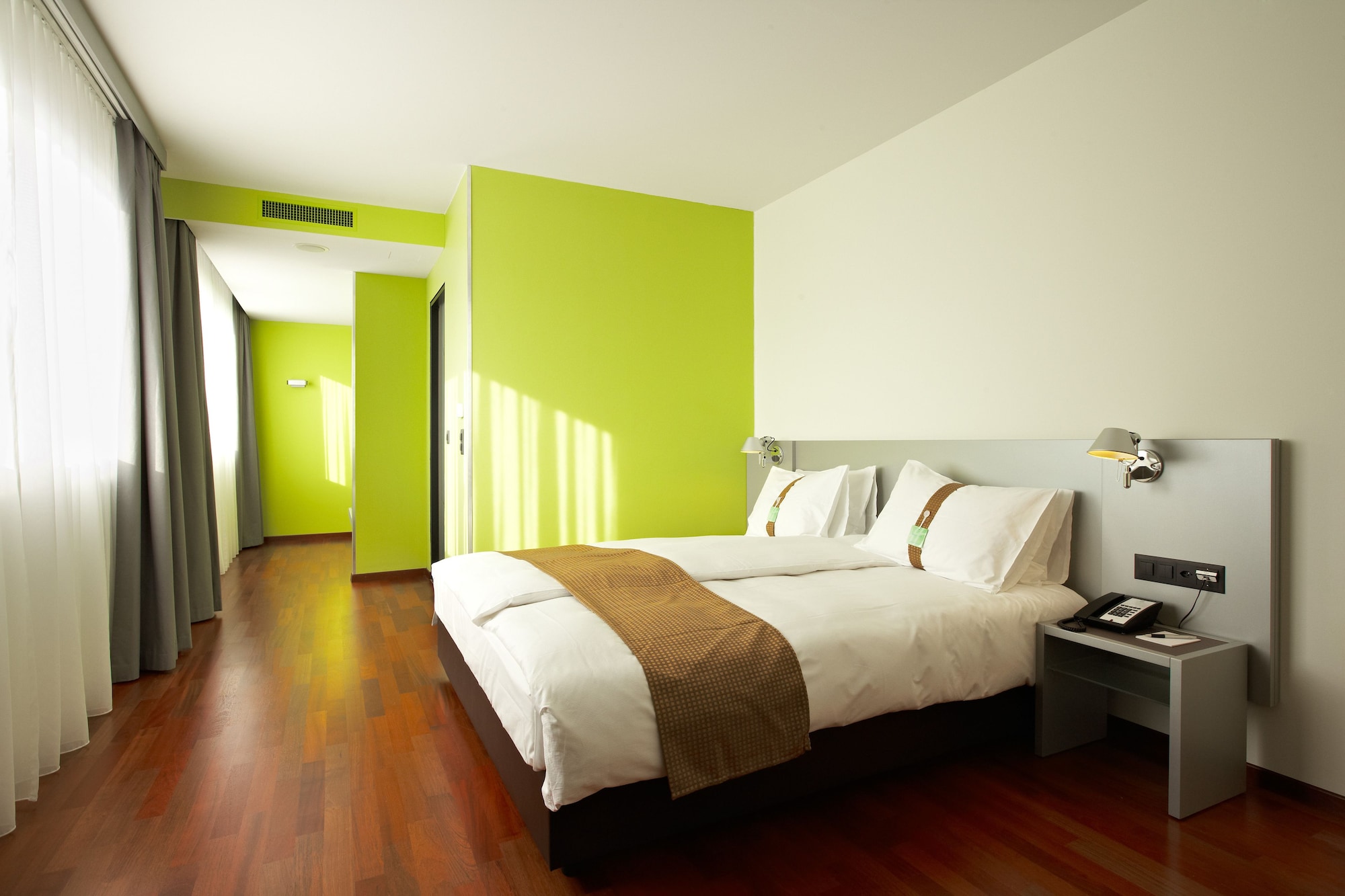 holiday inn zurich messe by ihg