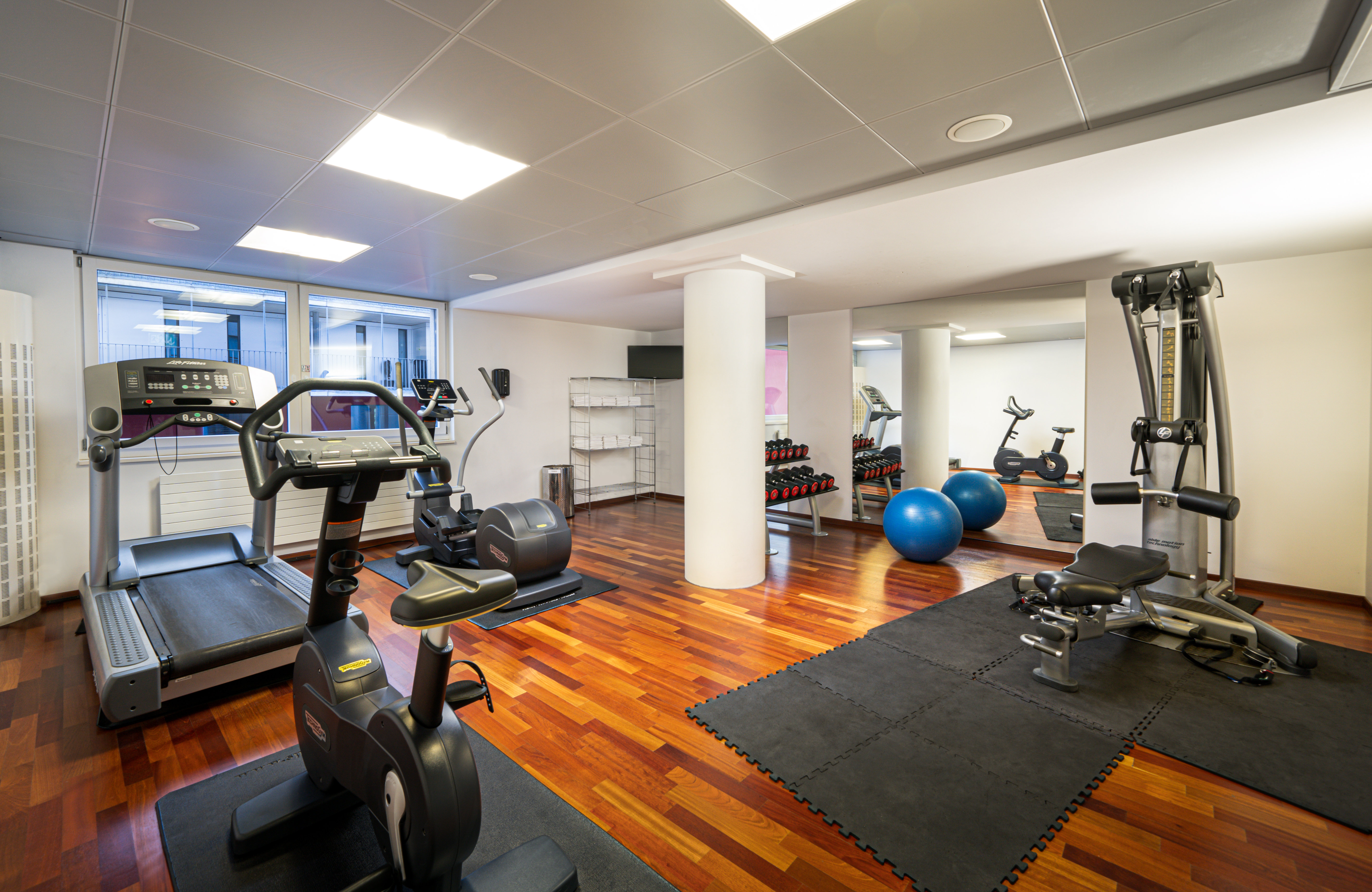holiday inn zurich messe by ihg