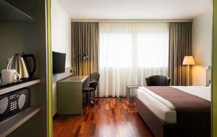 holiday inn zurich messe by ihg