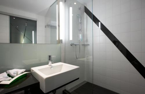holiday inn zurich messe by ihg