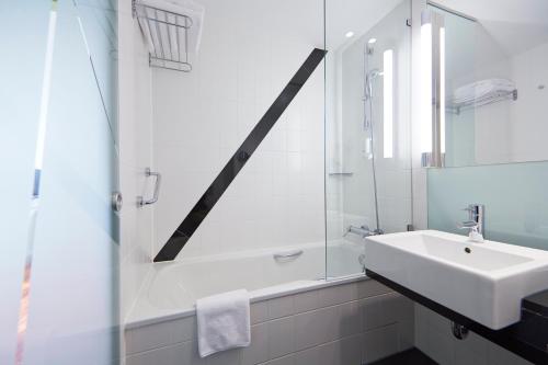 holiday inn zurich messe by ihg