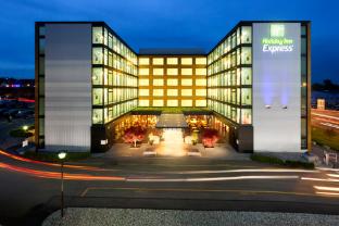 holiday inn express zurich airport by ihg