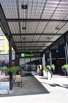 holiday inn express zurich airport by ihg