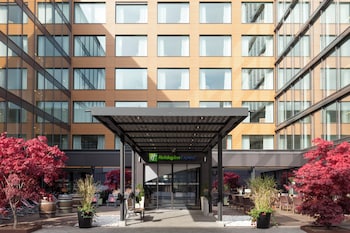 holiday inn express zurich airport by ihg