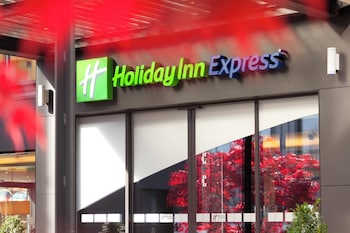 holiday inn express zurich airport by ihg