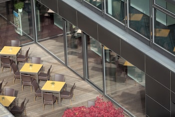 holiday inn express zurich airport by ihg