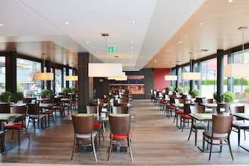 holiday inn express zurich airport by ihg