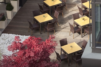 holiday inn express zurich airport by ihg