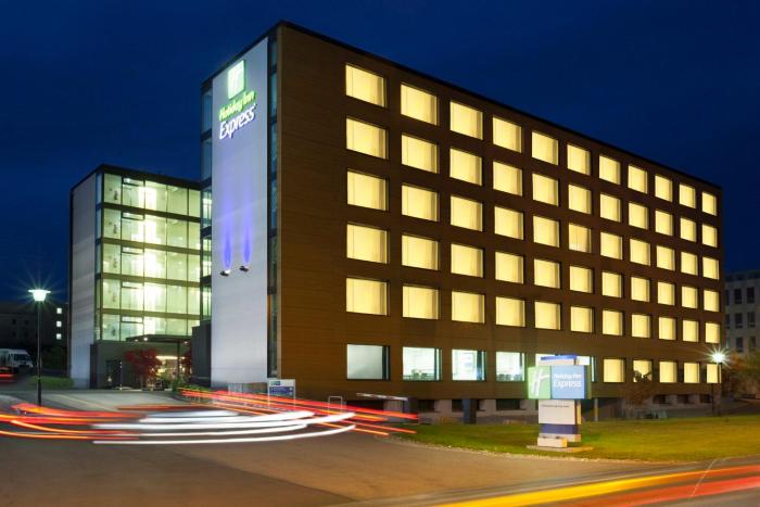 holiday inn express zurich airport by ihg