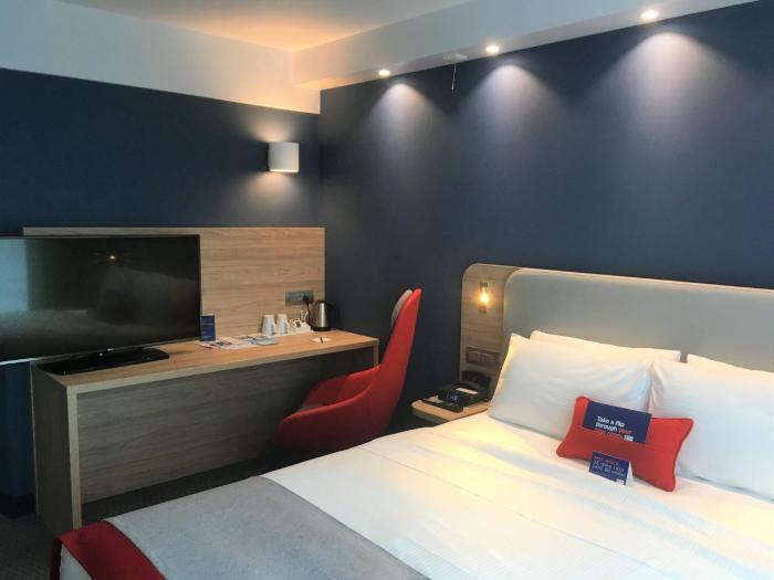 holiday inn express zurich airport by ihg