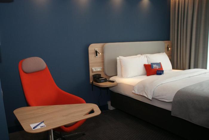 holiday inn express zurich airport by ihg