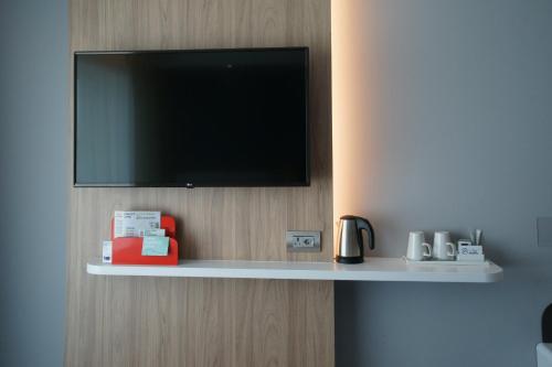 holiday inn express zurich airport by ihg