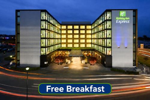 holiday inn express zurich airport by ihg