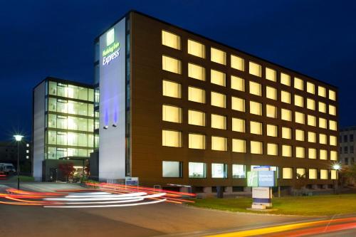 holiday inn express zurich airport by ihg