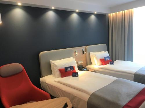 holiday inn express zurich airport by ihg