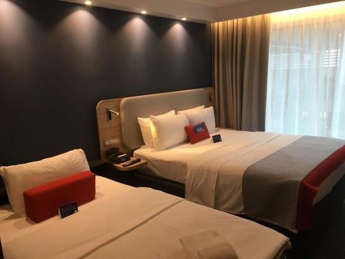holiday inn express zurich airport by ihg