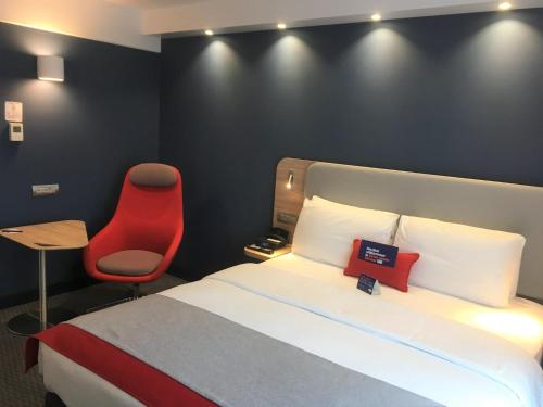 holiday inn express zurich airport by ihg