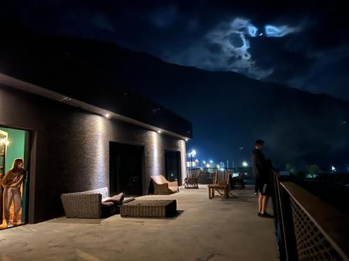 hotel misty mountain