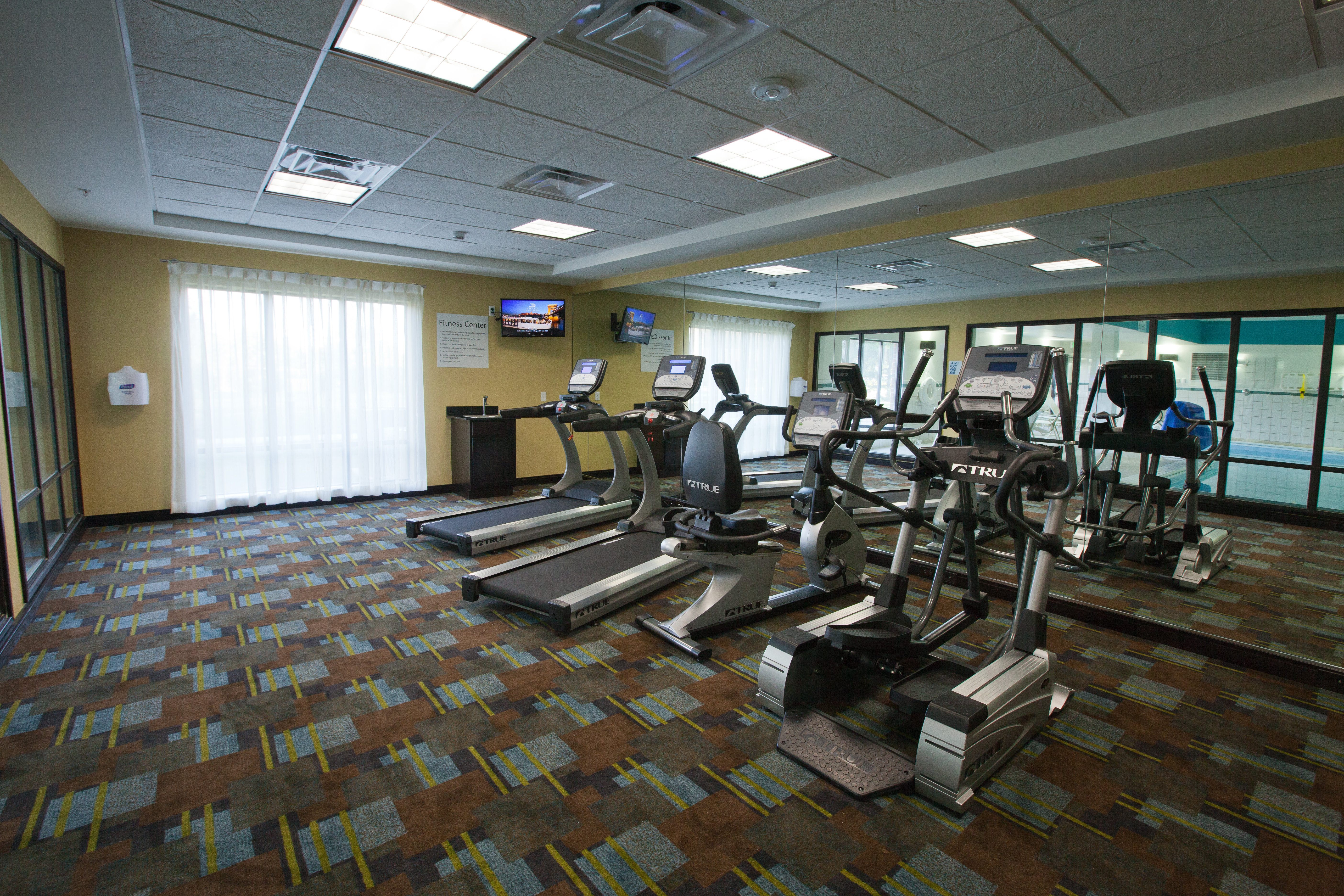 holiday inn express and suites detroit north troy by ihg
