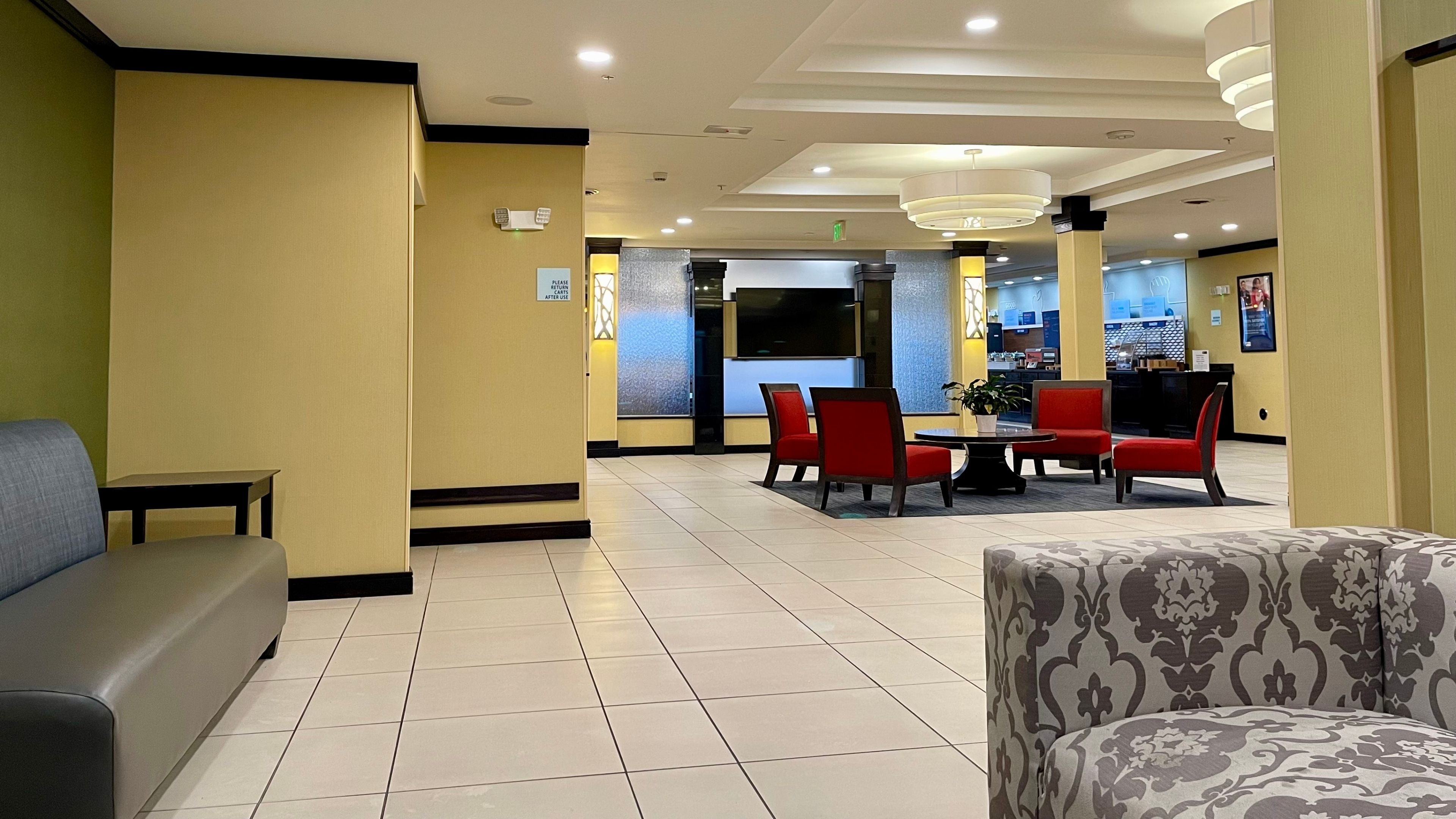 holiday inn express and suites detroit north troy by ihg