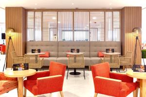 universal hotel perla