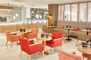 universal hotel perla