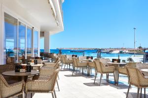 universal hotel perla