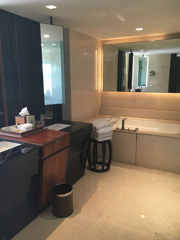 taj surajkund resort and spa delhi ncr