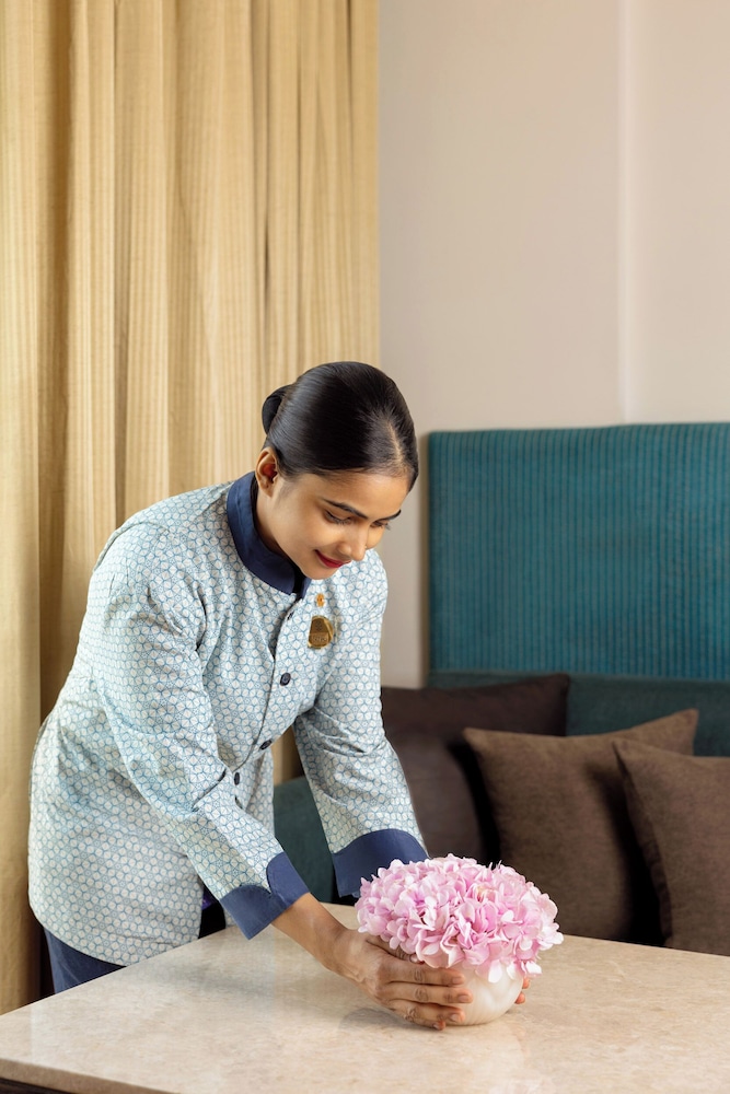 taj surajkund resort and spa delhi ncr