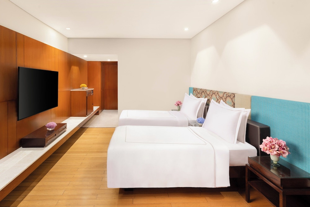 taj surajkund resort and spa delhi ncr