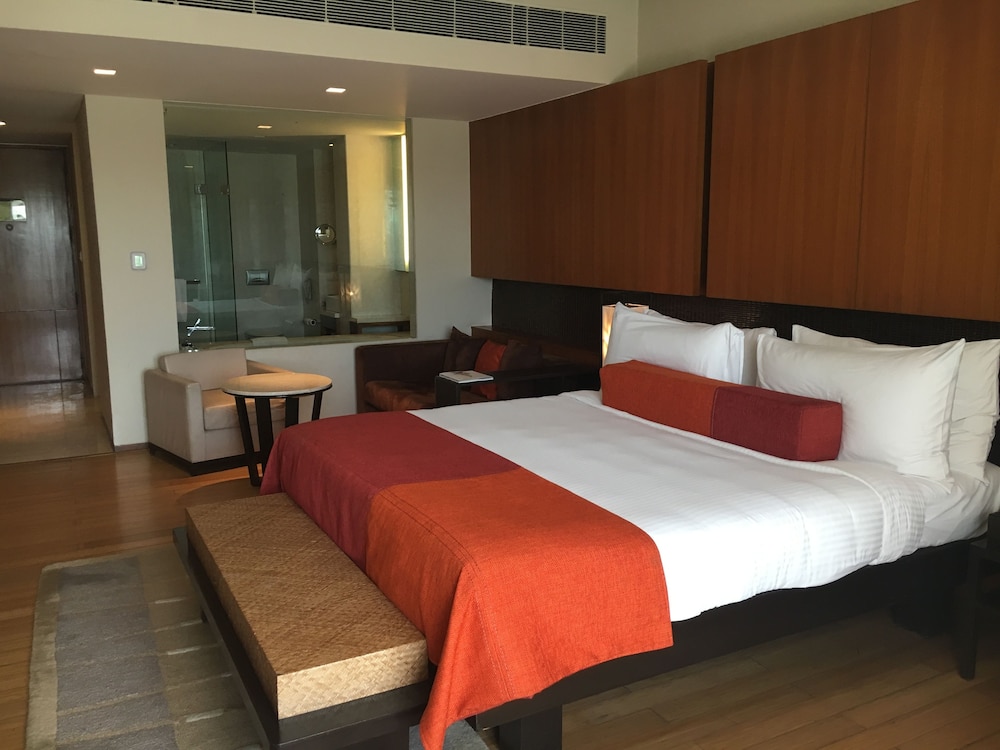 taj surajkund resort and spa delhi ncr