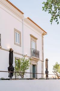 colegio charm house