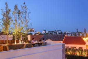colegio charm house