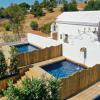 colegio charm house