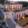 colegio charm house
