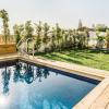 colegio charm house