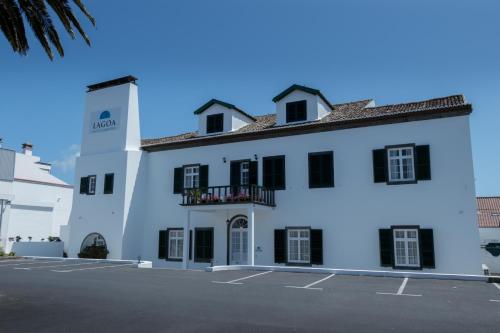 lagoa hostel and suites