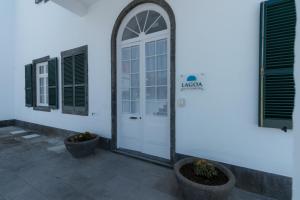 lagoa hostel and suites