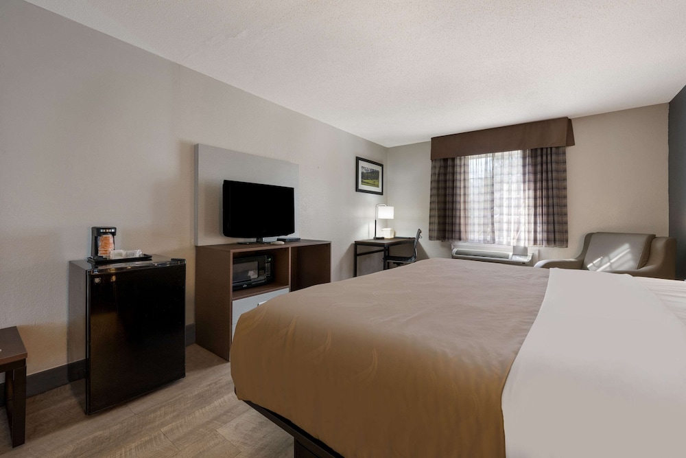 quality inn university area