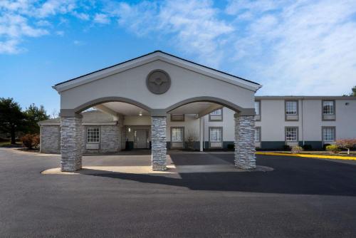 Quality Inn University Area,Virginia>>Farmville,3 star