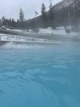 radium hot springs