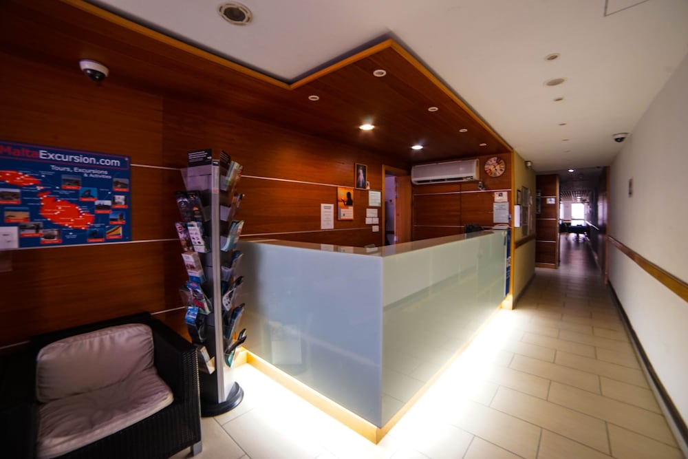 qawra point holiday complex