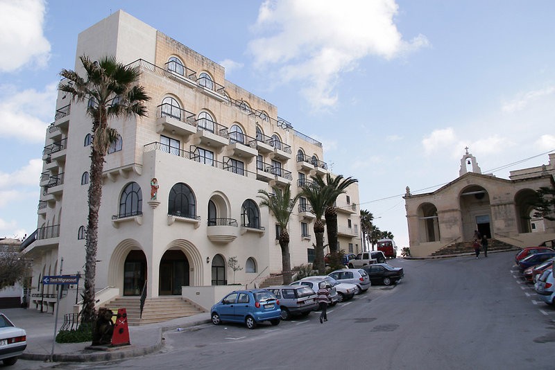 gillieru harbour hotel