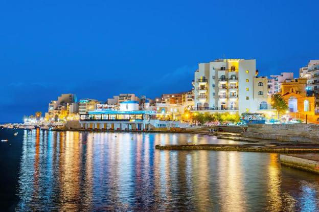 gillieru harbour hotel